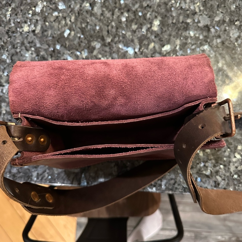 Bergamot+Amor The Craftsbury Common Burgundy Leather Saddle Bag - Picture 15 of 16